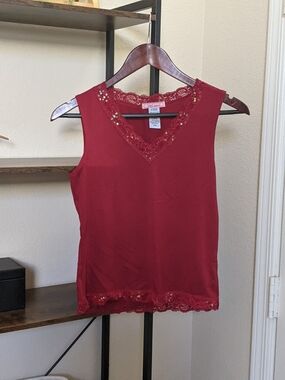 Vol.1 Lace Trim Sequin V-Neck Stretchy Sleeveless Tank Top in Deep Red XSP